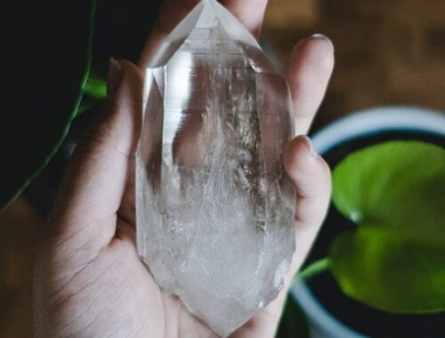 how to tell if a quartz crystal is real
